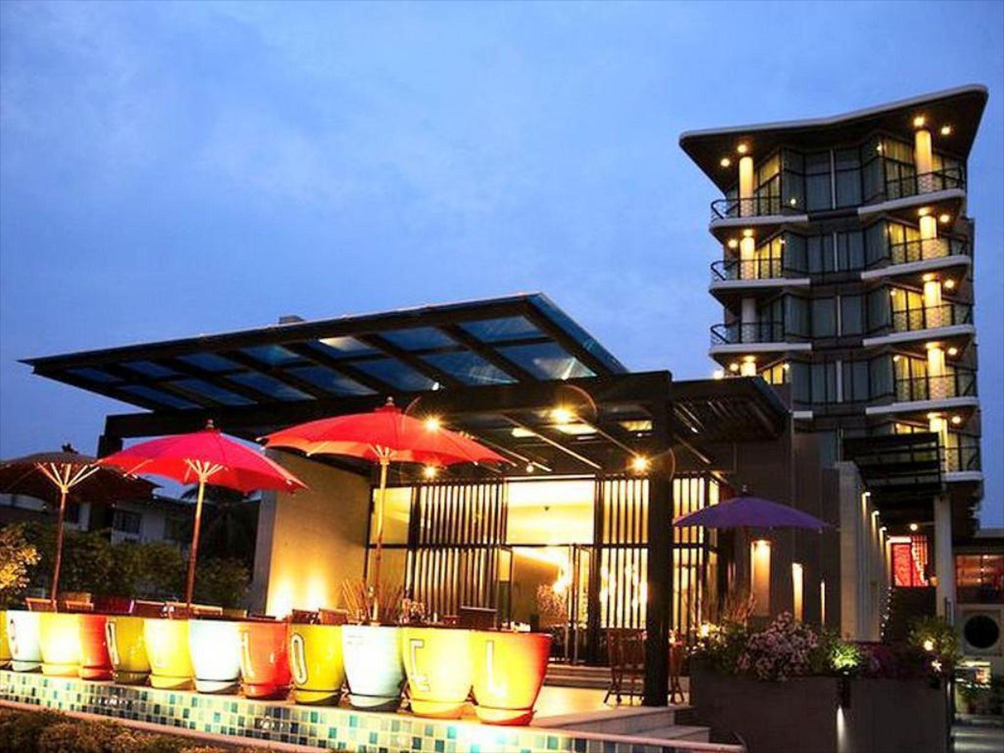 โรงแรมเดอะเซส บางแสน ภายนอก รูปภาพ